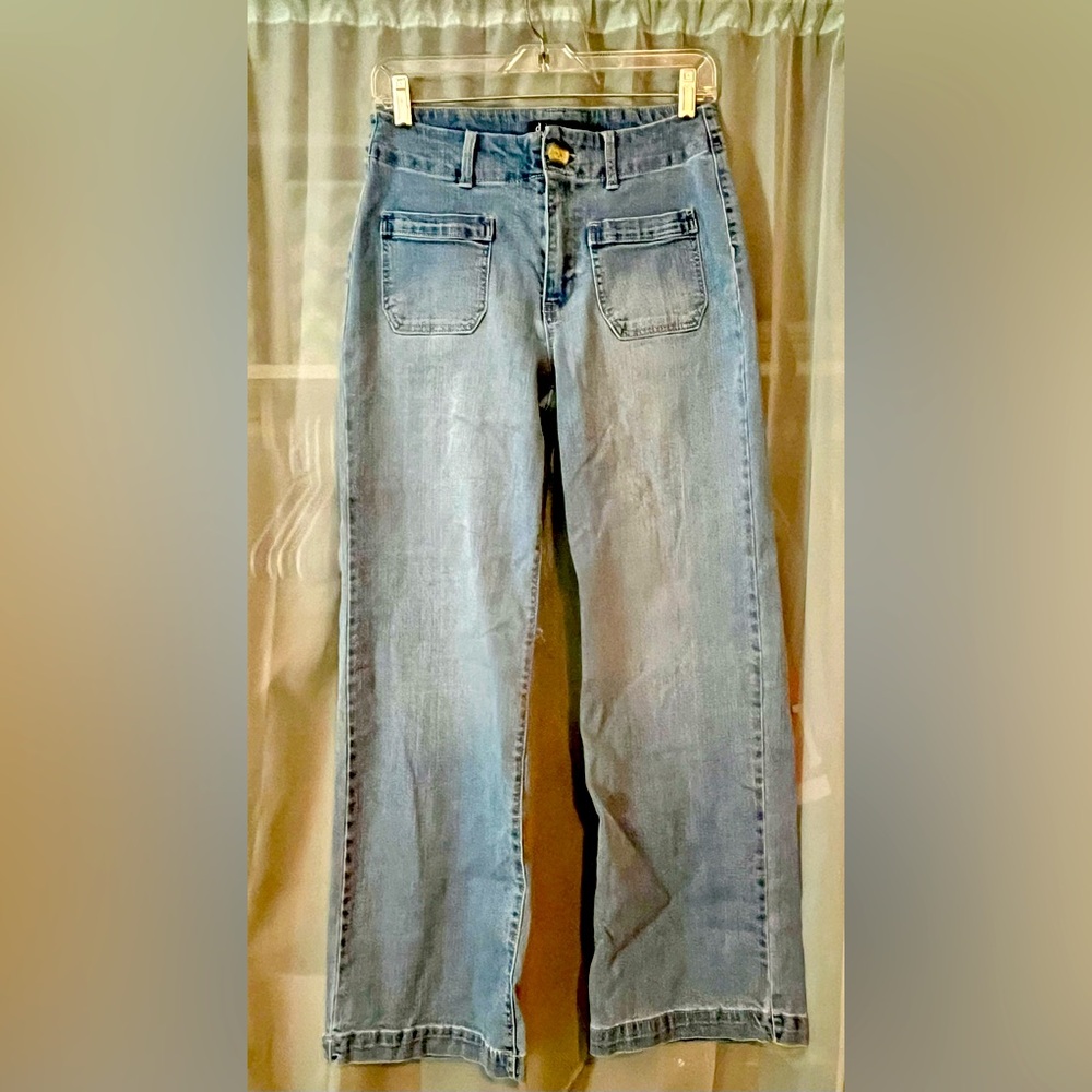 d. jeans - women’s size 6 - trouser style- new, washed but never worn